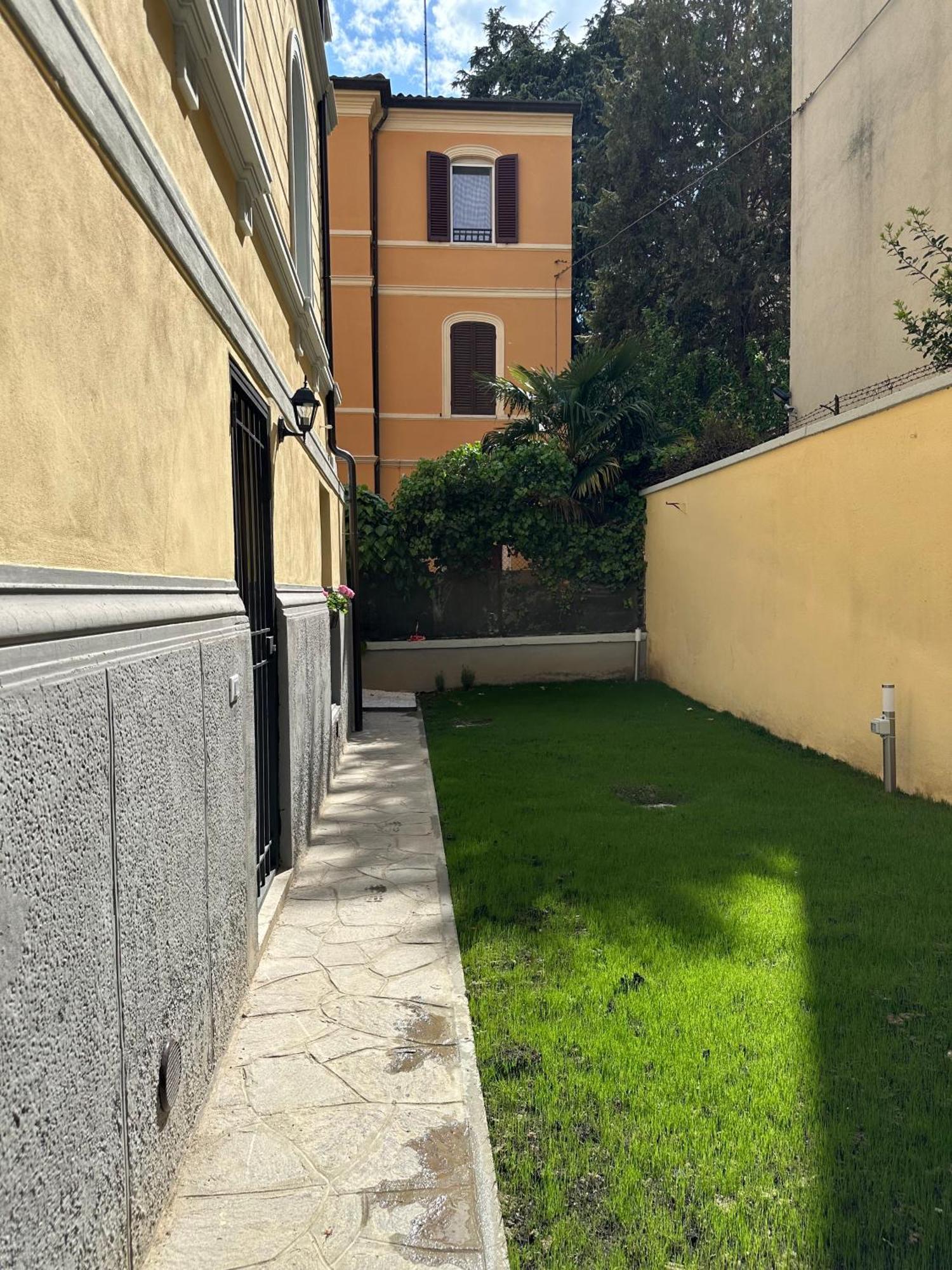 Mono Apartments Aldini Bologna Buitenkant foto